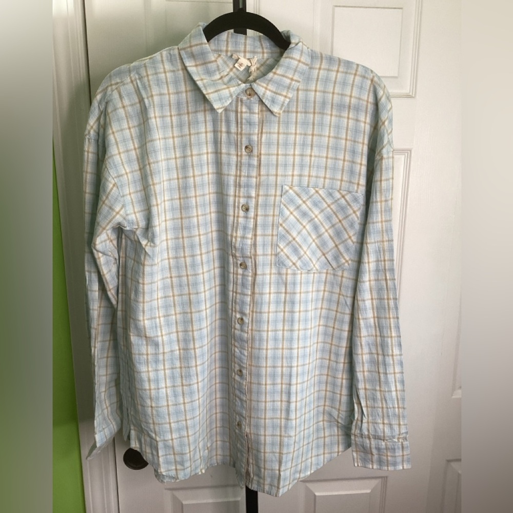 SALE - Hem & Thread Light Blue and Tan Plaid Shirt, size Medium, NWT